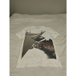LARGE White American Eagle Classic Fit Graphic T-shirt